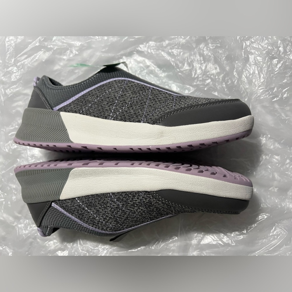Lands' End Women’s Active slip on Sneakers, size 9.5. NWT - Picture 2 of 10